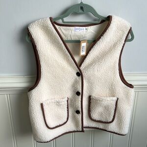 Vestique Sherpa Vest M NWT